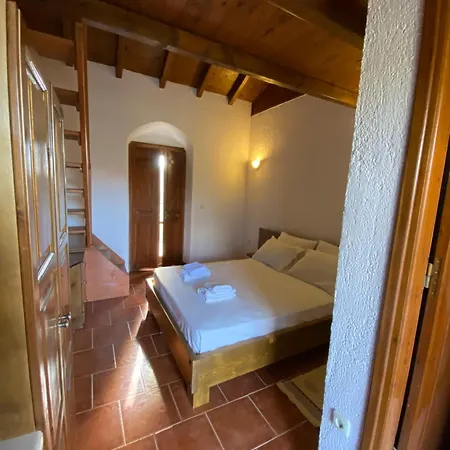 To Palio Ájosz Nikólaosz