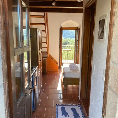 To Palio Agios Nikolaos (Mani)