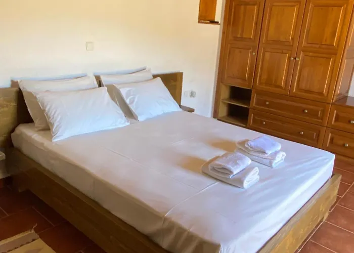 To Palio Gasthuis Agios Nikolaos (Mani)