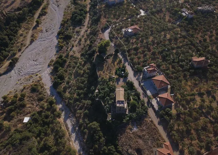 Gasthuis To Palio Agios Nikolaos (Mani)